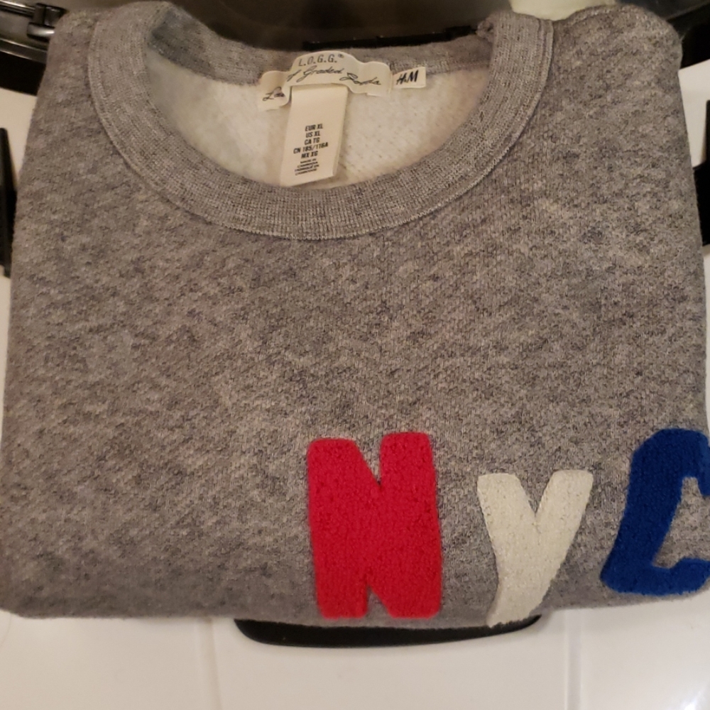 H&M Sweater - Picture 4 of 4